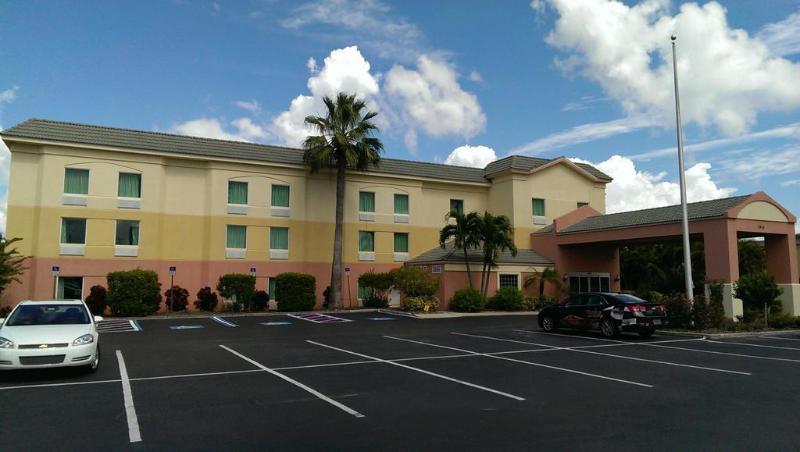 Sleep Inn Clearwater-St Petersburg Exterior foto